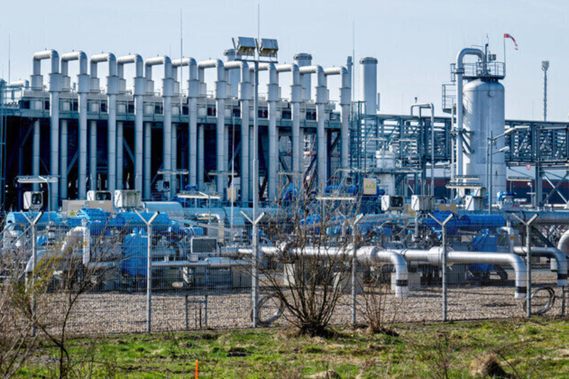 EU natural gas stockpiling at record low  Gazprom