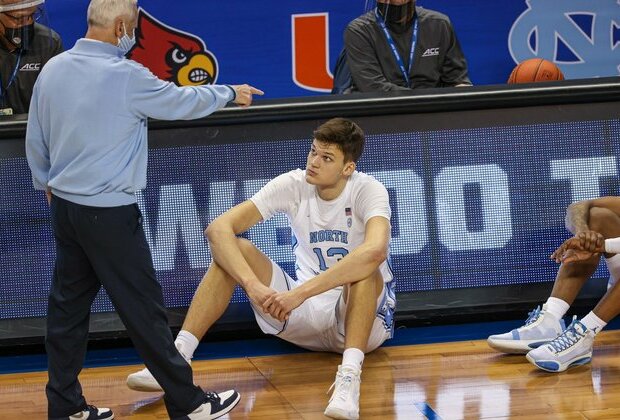 North Carolina 7-footer Walker Kessler to transfer