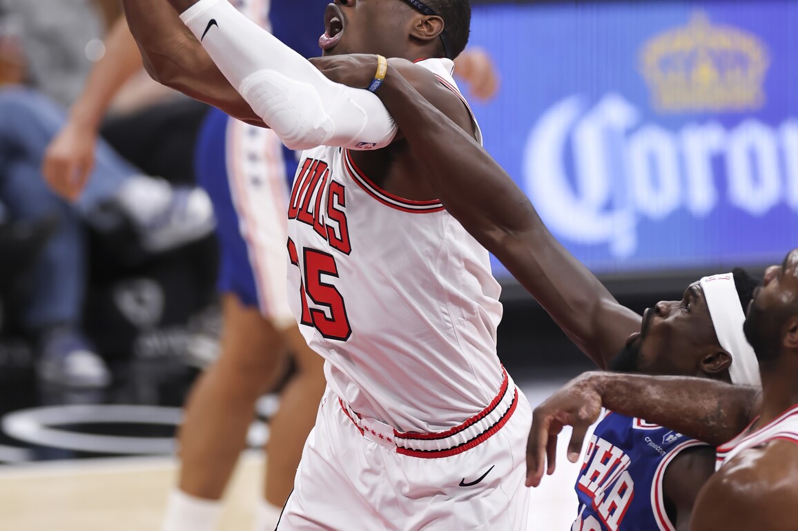 (SP)U.S.-CHICAGO-BASKETBALL-NBA-BULLS VS 76ERS