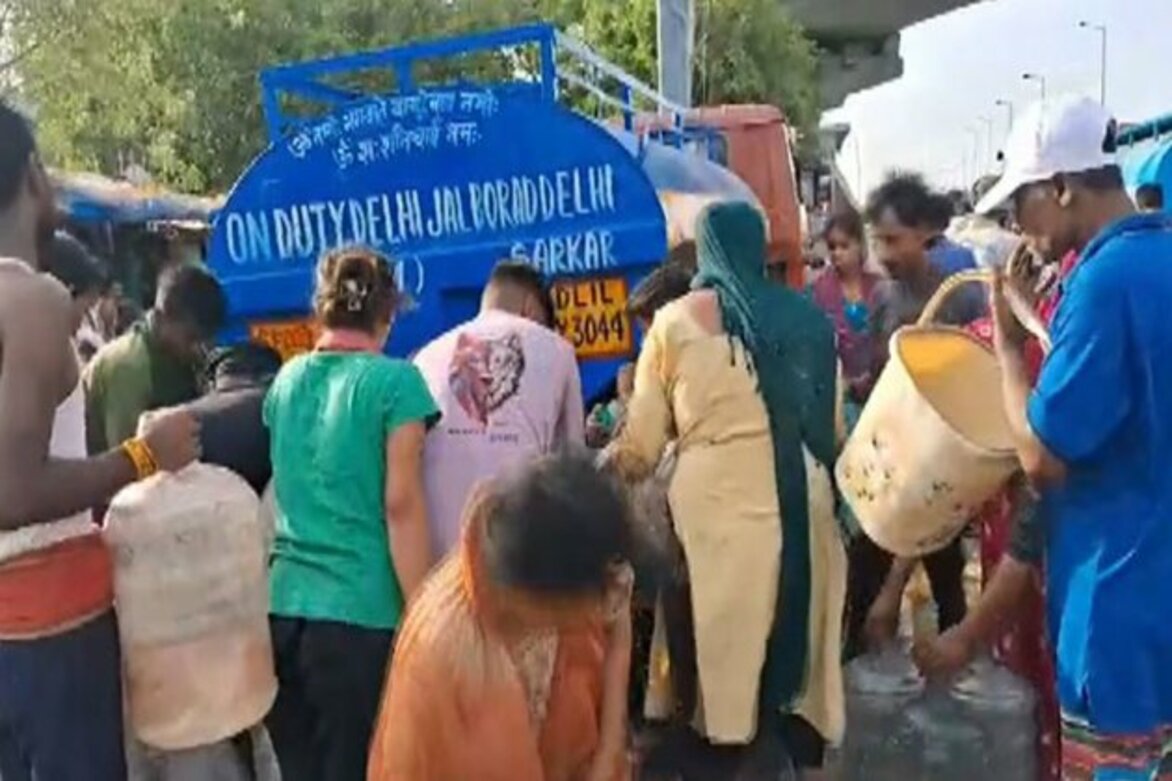 Water crisis: Delhi's Geeta colony receives increased tanker supply, other areas still struggle