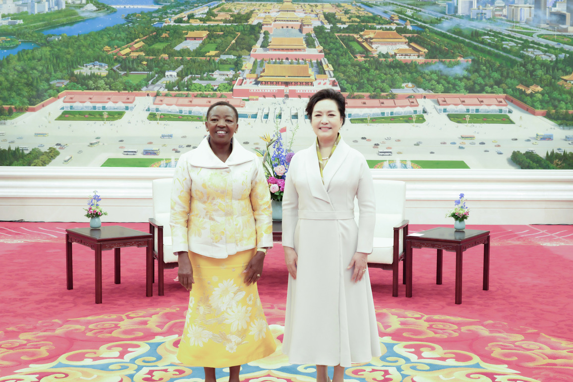CHINA-BEIJING-PENG LIYUAN-KENYA-CHAT OVER TEA (CN)