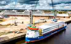 Glasgow port announces £3m boost to wind turbine plans