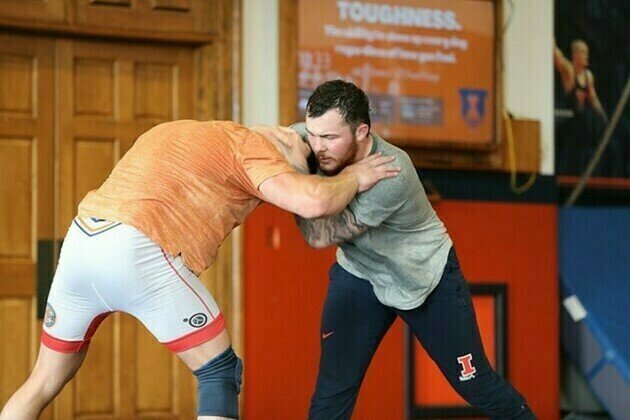 Illinois Guard Soldier Returns to College Wrestling After Deployment