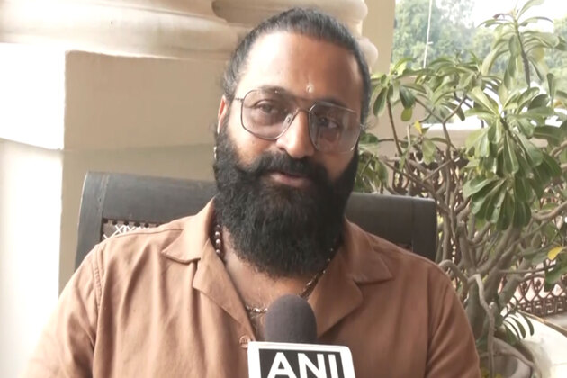 Rishab Shetty attends Ganga aarti in Varanasi