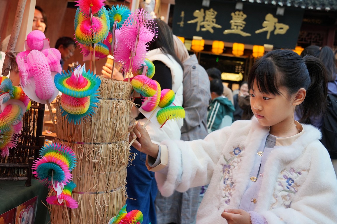 CHINA-SHANGHAI-YUYUAN GARDEN-INTANGIBLE CULTURAL HERITAGE (CN)
