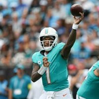 Dolphins QB Tua Tagovailoa on track to play despite hip, thumb injuries