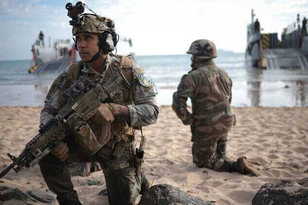 France ready to send troops to Ukraine next year  army chief