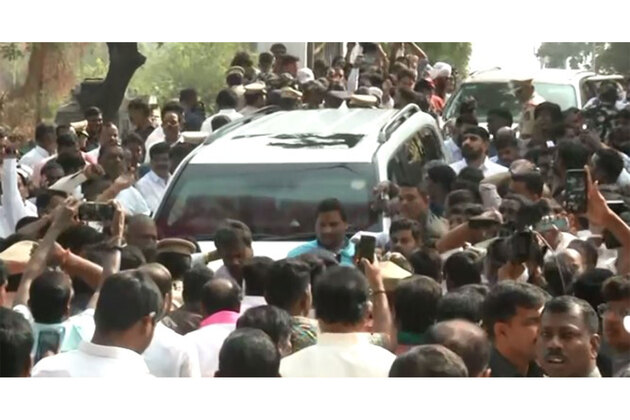 BRS workers protest against CM as KTR appears before SIT in phone-tapping case in Telangana
