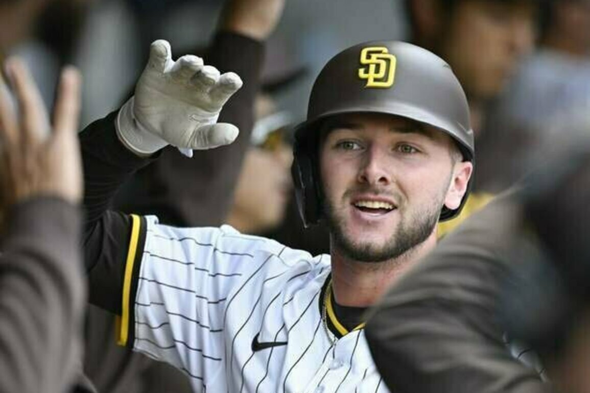 Padres defeat Guardians, boast franchise-best 7-0 start