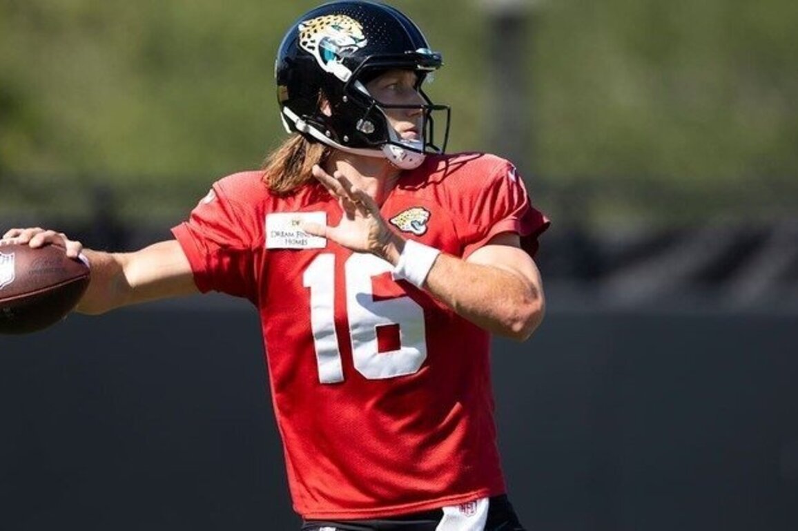 QB Trevor Lawrence: Jaguars' Offense "Feeling Strong" Entering Week 9