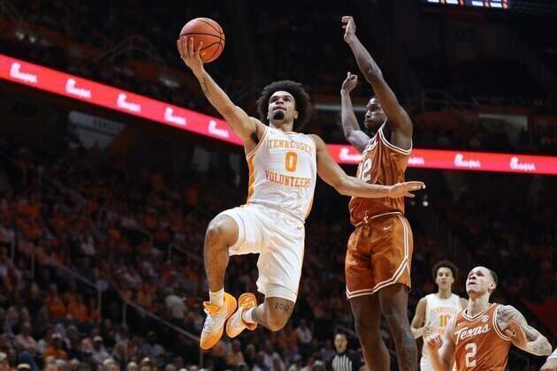 Ja'Kobi Gillespie nets career-best 34 as No. 21 Tennessee corrals Texas