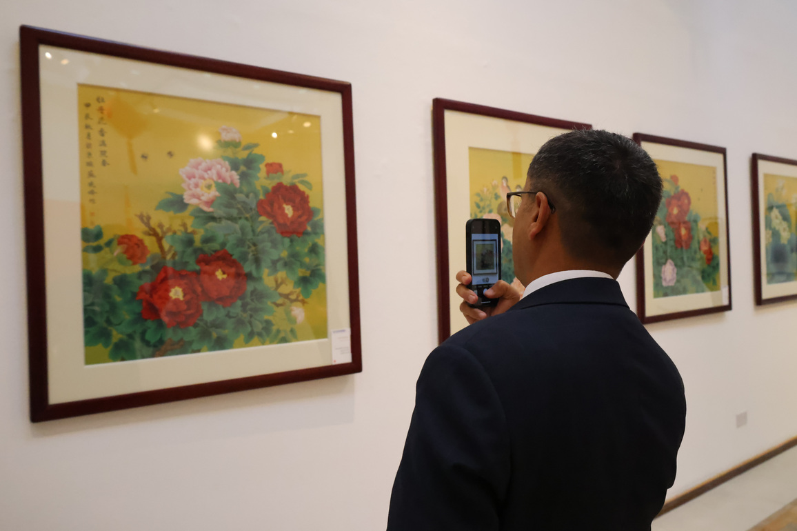 BAHRAIN-MANAMA-CHINA-PAINTING EXHIBITION