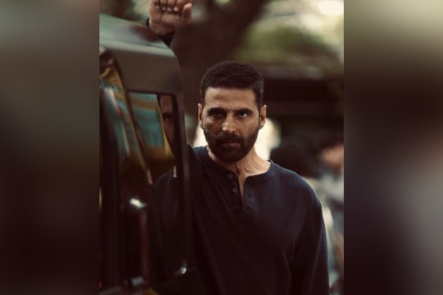 Akshay Kumar shares intriguing video from sets of 'Haiwaan', expresses gratitude to Priyadarshan, Saif Ali Khan