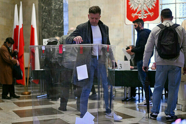 Presidential election kicks off in Poland