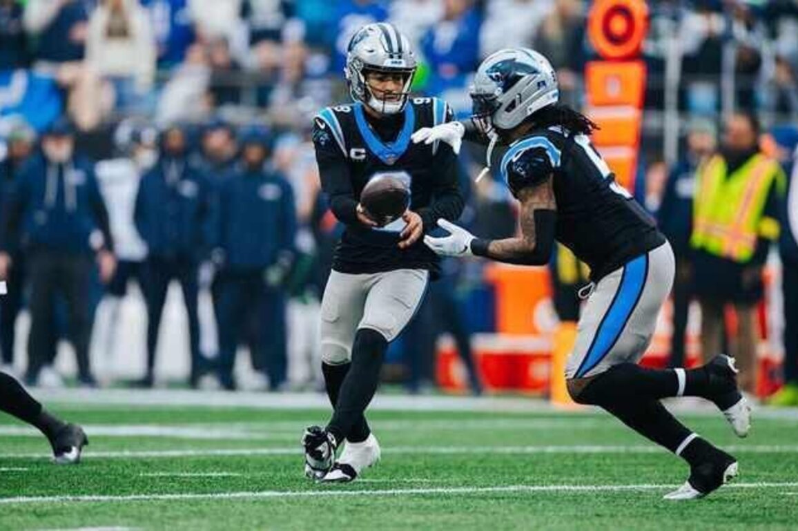 Offensive turnovers in third quarter opened the door for Seahawks