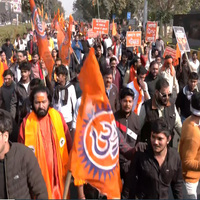 Noida: Bajrang Dal, VHP stage protest over atrocities against Hindus in Bangladesh