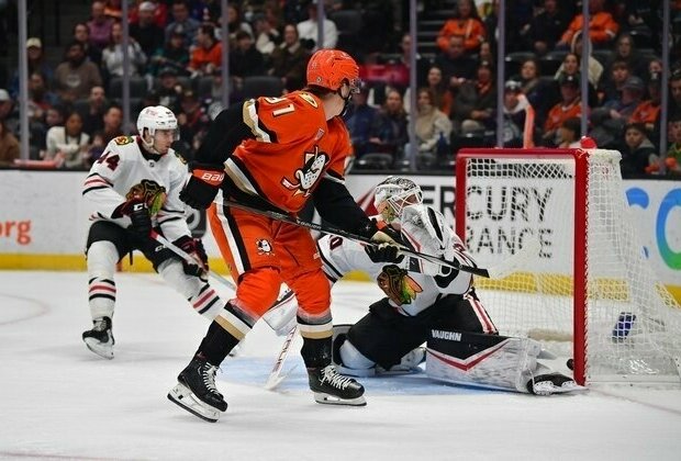 Ducks look to make up ground against Oilers