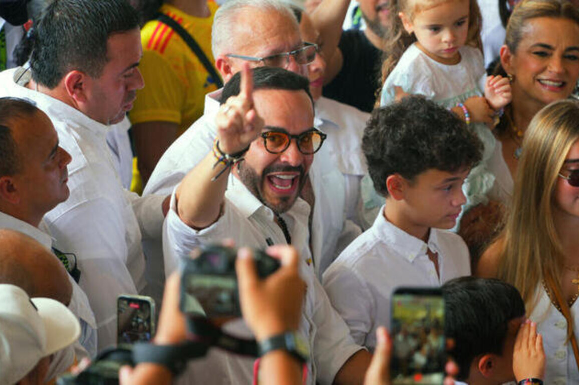 Hard-right populist tops Colombia vote, faces leftist in runoff