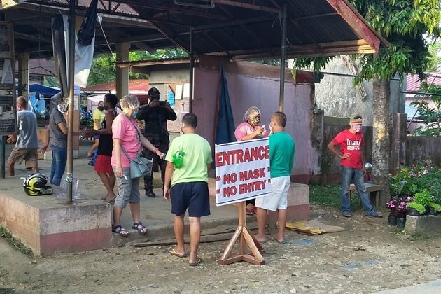 Bohol closes non-essential biz establishments