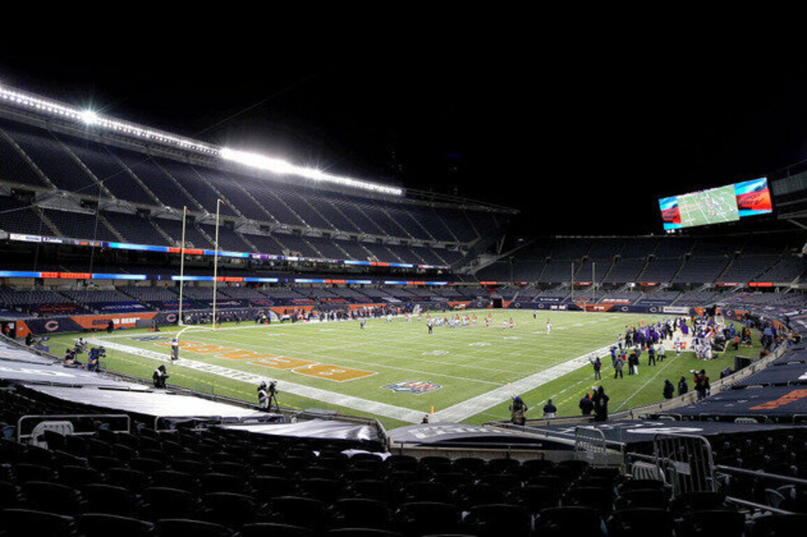 How to Watch, Listen to & Stream Vikings at Bears in 2025 Week 1 Game