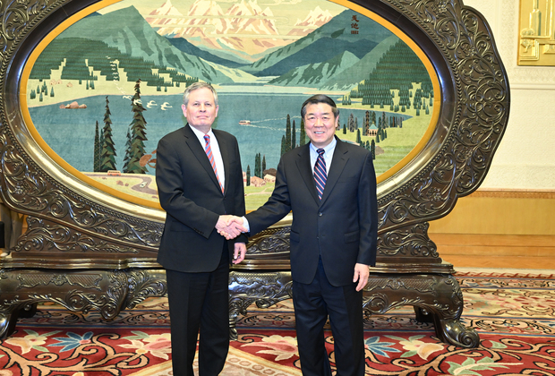 CHINA-BEIJING-HE LIFENG-U.S. SENATOR-MEETING (CN)