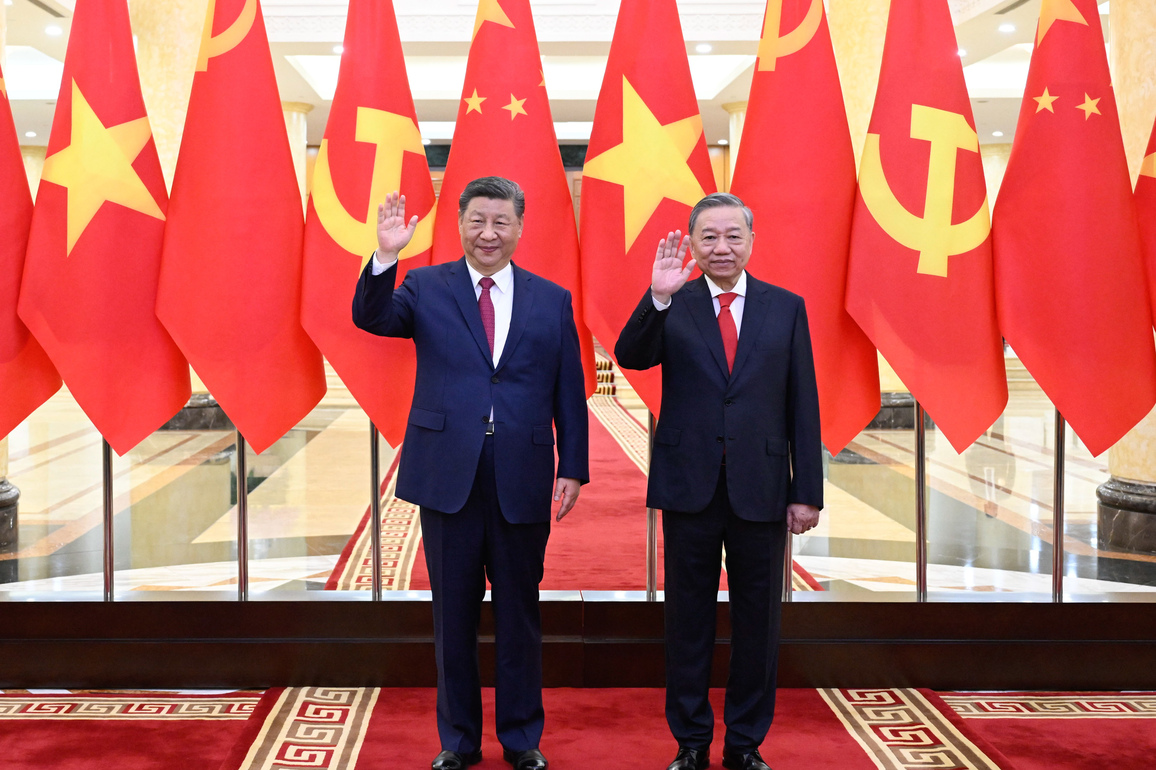 VIETNAM-HANOI-CHINA-XI JINPING-TO LAM-TALKS