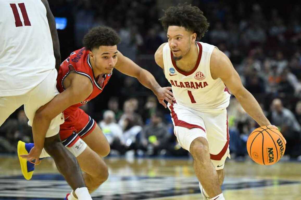 Alabama beats Saint Mary's 80-66