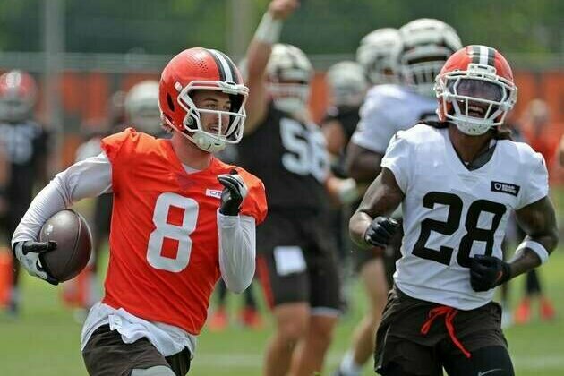 Report: Browns QB Kenny Pickett injured during practice