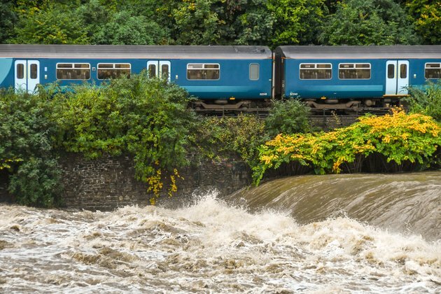 Britain is in the middle of a drought - so how come there&#039;s flooding?