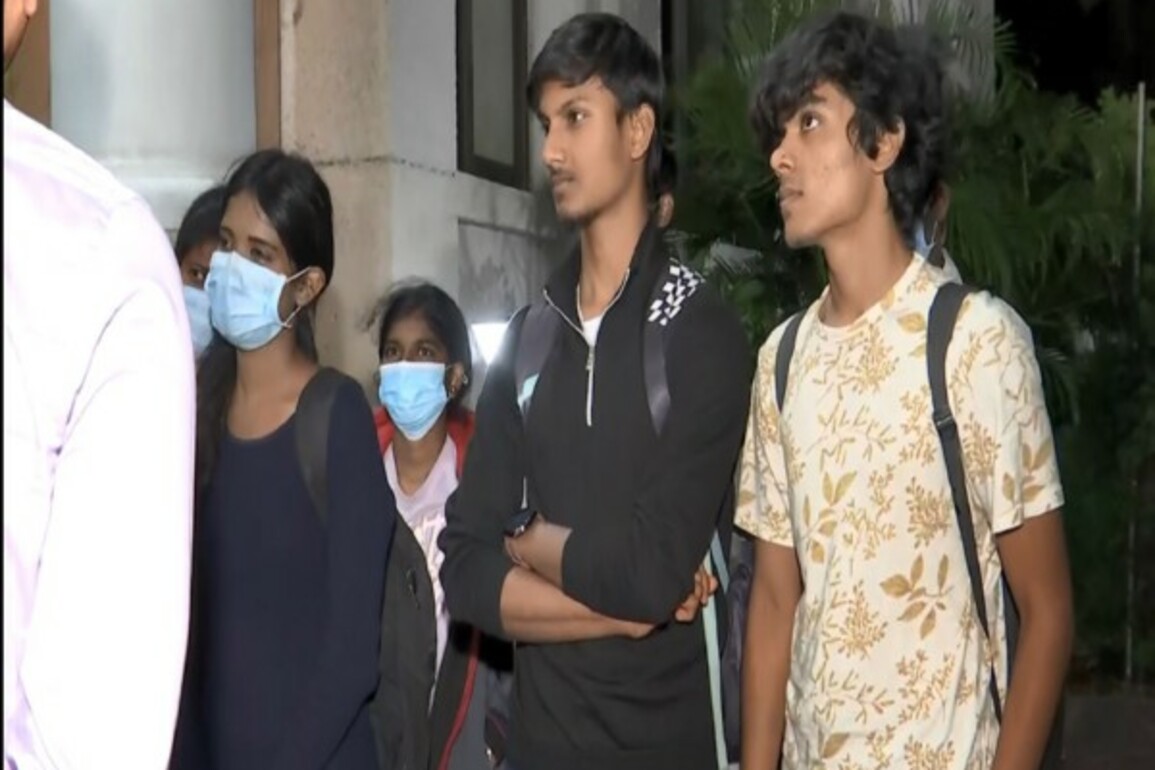 TN students brought from Kashmir to Delhi, to reach Chennai tomorrow