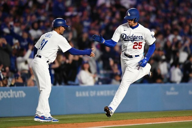 MLB roundup: Trayce Thompson's 3 HRs power Dodgers' rout