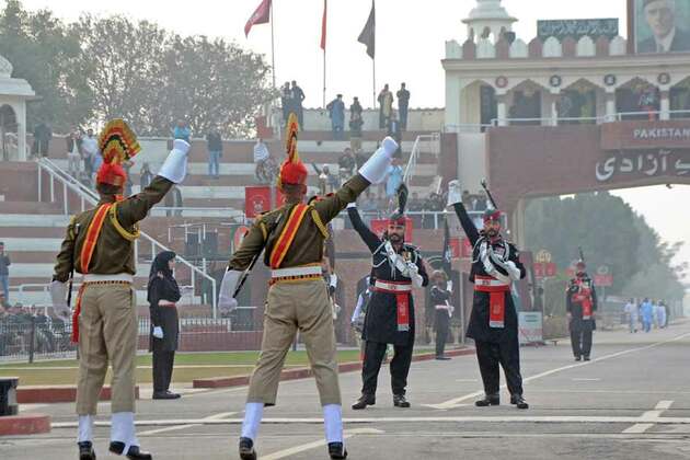 Pakistan continues military buildup along Indian border, Chinese howitzers being inducted in artillery regiments