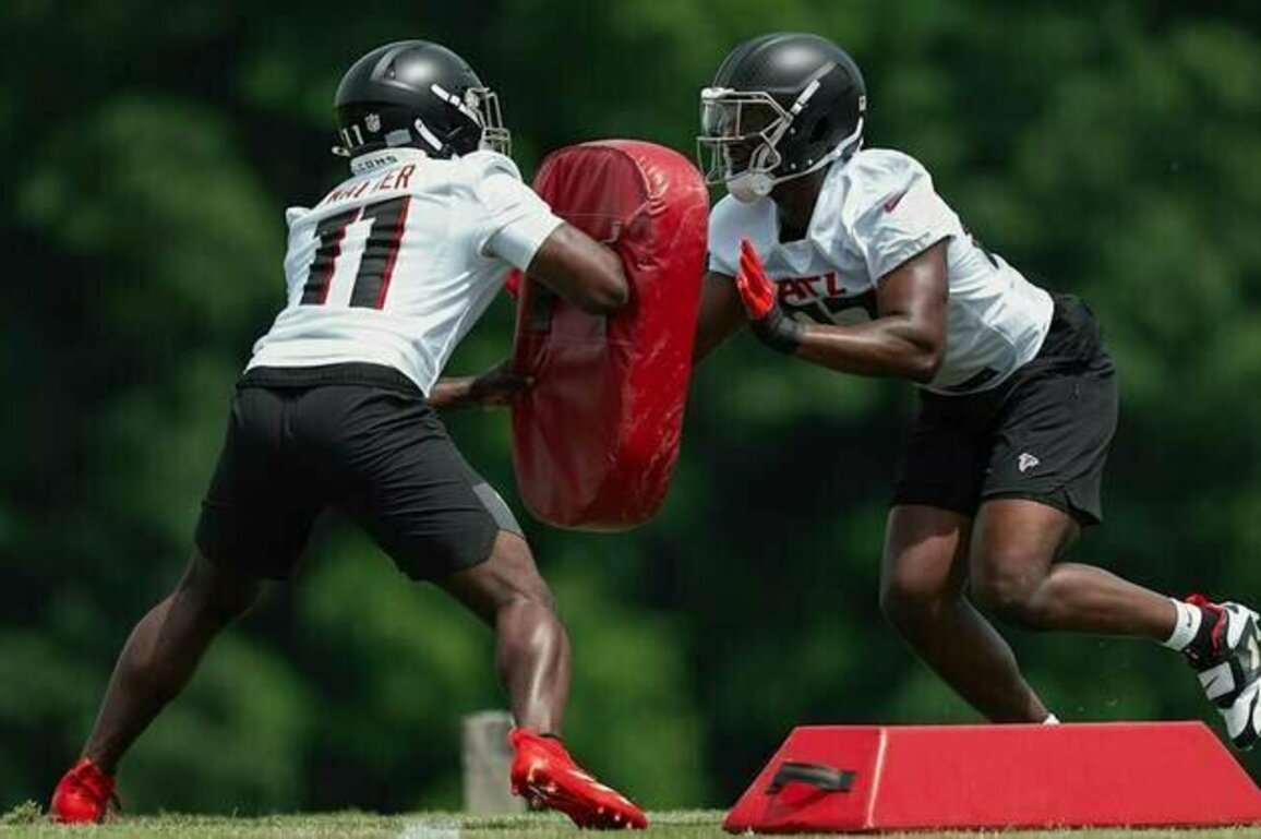 Rookie minicamp report: Who stood out during Falcons practice