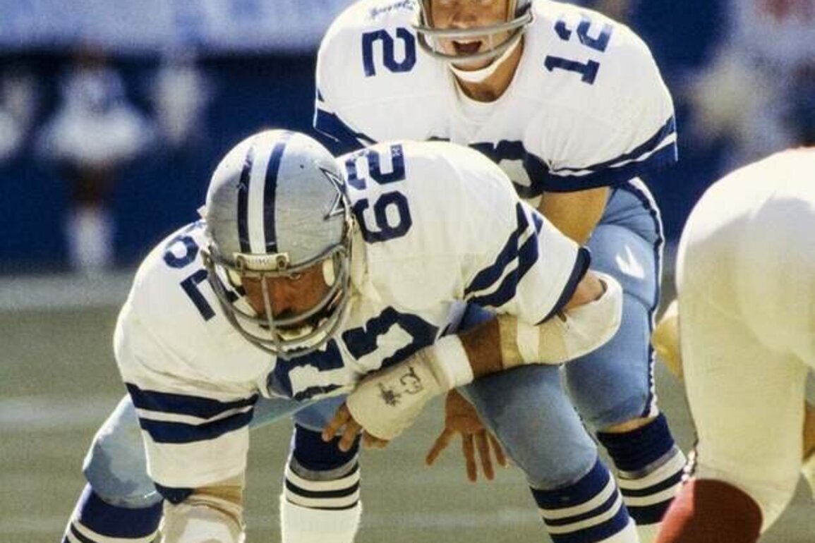 Longtime Cowboys C John Fitzgerald dies at 77