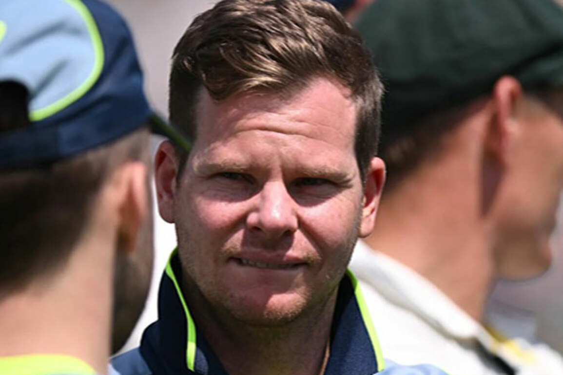 Steve Smith defends Australia's batting coach after Healy's performance "regressed" remark in Tests