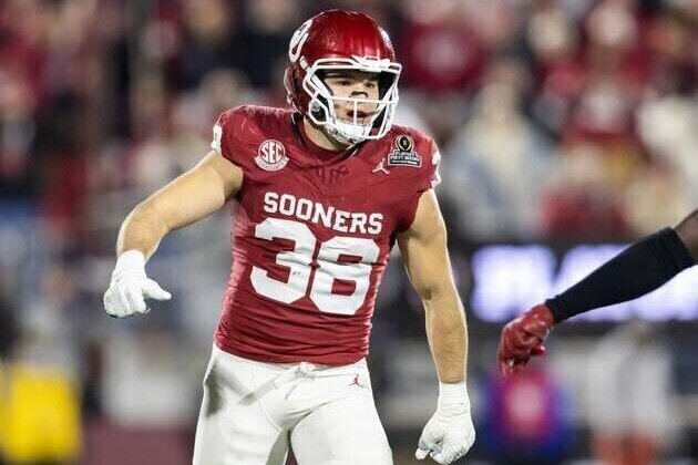 Oklahoma LB Owen Heinecke sues NCAA for '26 eligibility