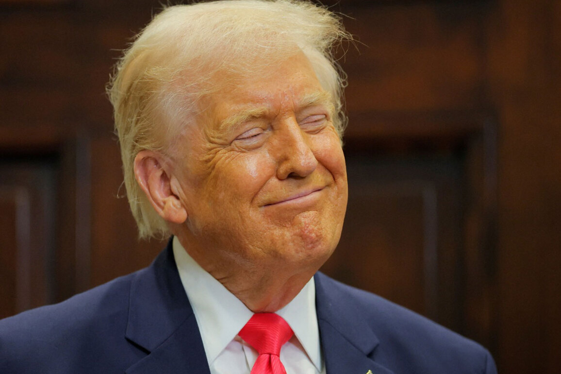 "Iran really wants to make a deal," says Trump; advises opponents to "sit back and relax"