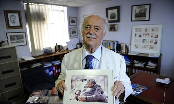 Pyjama gardener: Son remembers Bizos, Mandela's lawyer Pyjama gardener: Son remembers Bizos, Mandela's lawyer