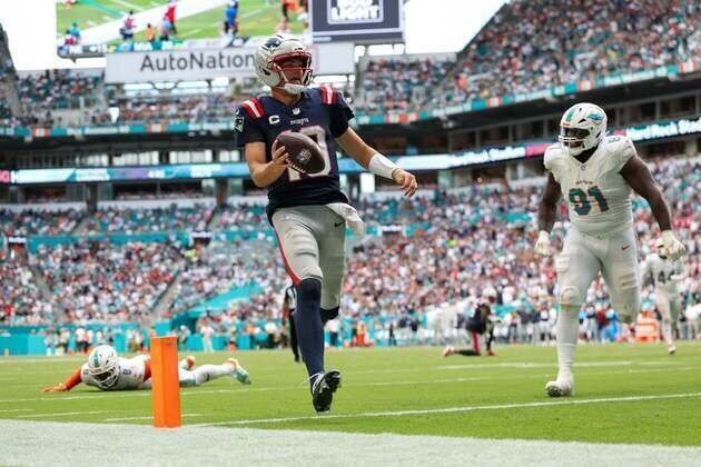 With win over Dolphins, Patriots can stay in No. 1-seed chase