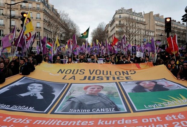 Kurds from Around Europe Demonstrate Over Killings in Paris