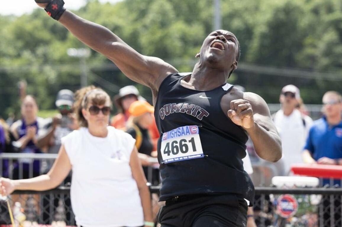 5 highlights from 1st day of Missouri Class 5 &amp; 4 boys track and field state meet