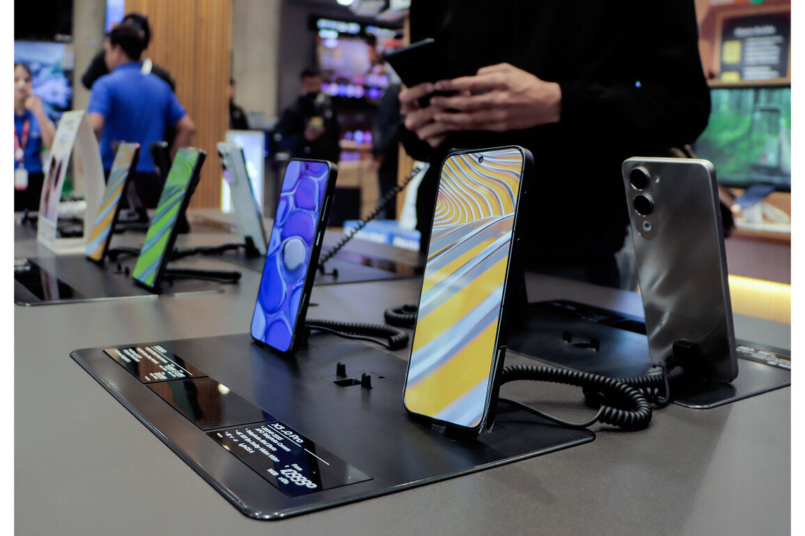 India replaces China in US smartphone supply chain, captures 40% share: Report