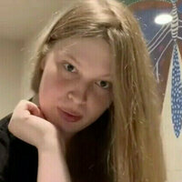 Musks transgender child leaves US  media