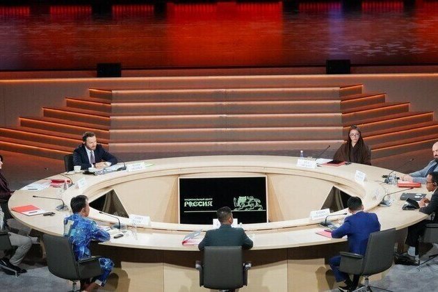 Moscow Open Dialogue shifts from big ideas to real-world action