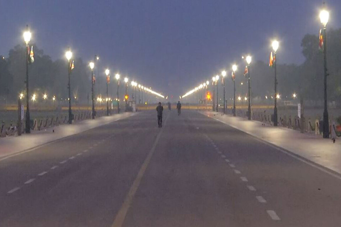 Delhi's air quality remains 'poor', AQI at 209