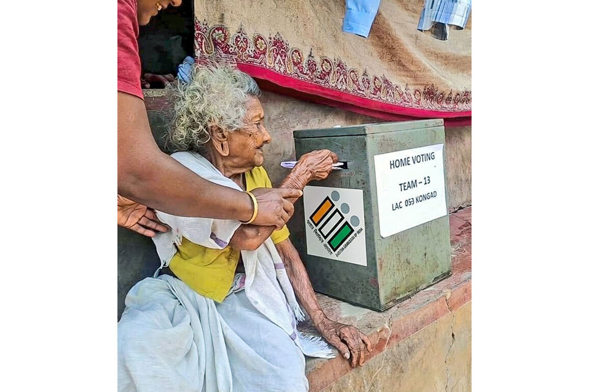 ECI ensures home voting for elderly and differently abled, says "democracy delivered to the doorstep"