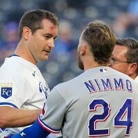 Royals RHP Seth Lugo takes liner off forehead, exits game vs. Rangers