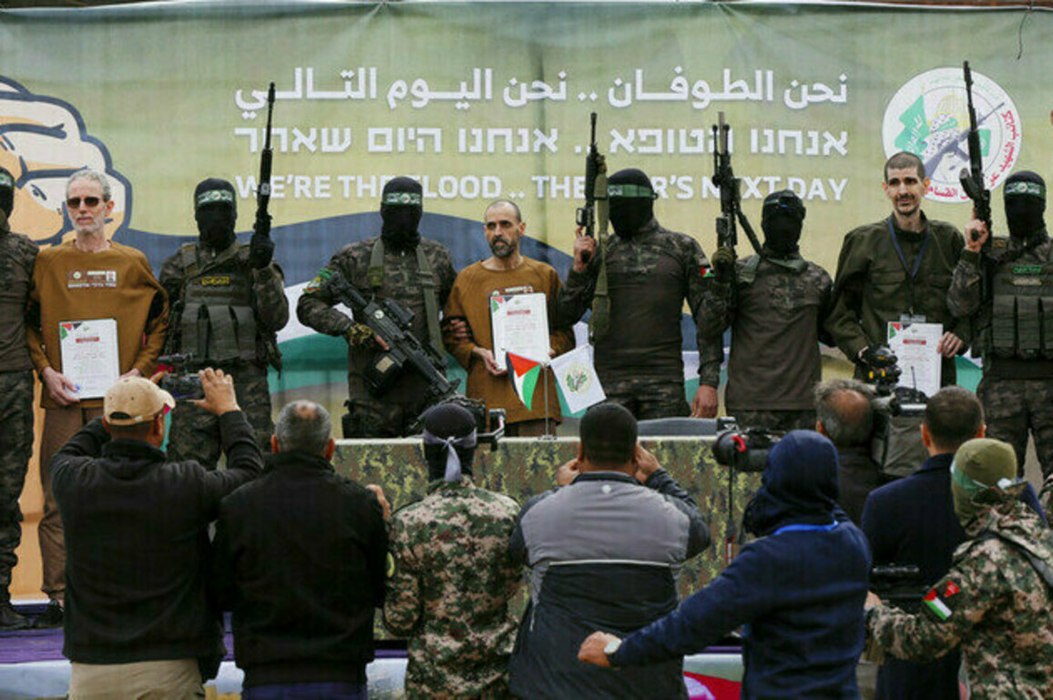 Hamas releases more Israeli hostages