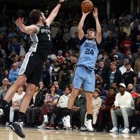 Grizzlies come from behind to edge Spurs 106-105