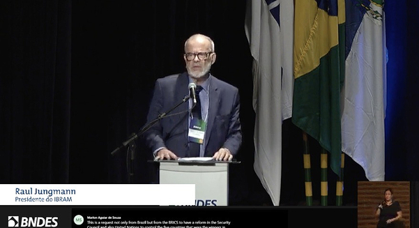 Raul Jungmann durante evento sobre minerais estratégicos no BNDES